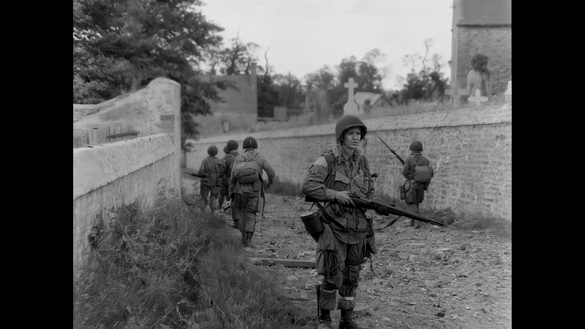 Image restaurée : des soldats pendant la Seconde Guerre mondiale